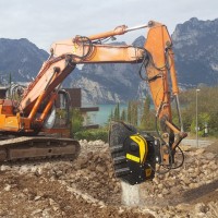 Дробильный ковш MB BF70.2 S4 (для техники до 14 тонн)-foto2